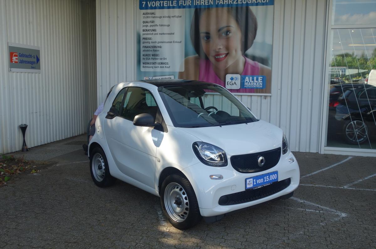 Smart ForTwo 52 KW twinamic*COOL&MEDIA*PANO*NAVI*SHZ*TEMPO*BTH*S&S
