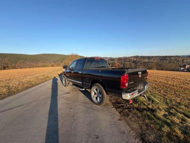 Dodge RAM 1500 Hemi